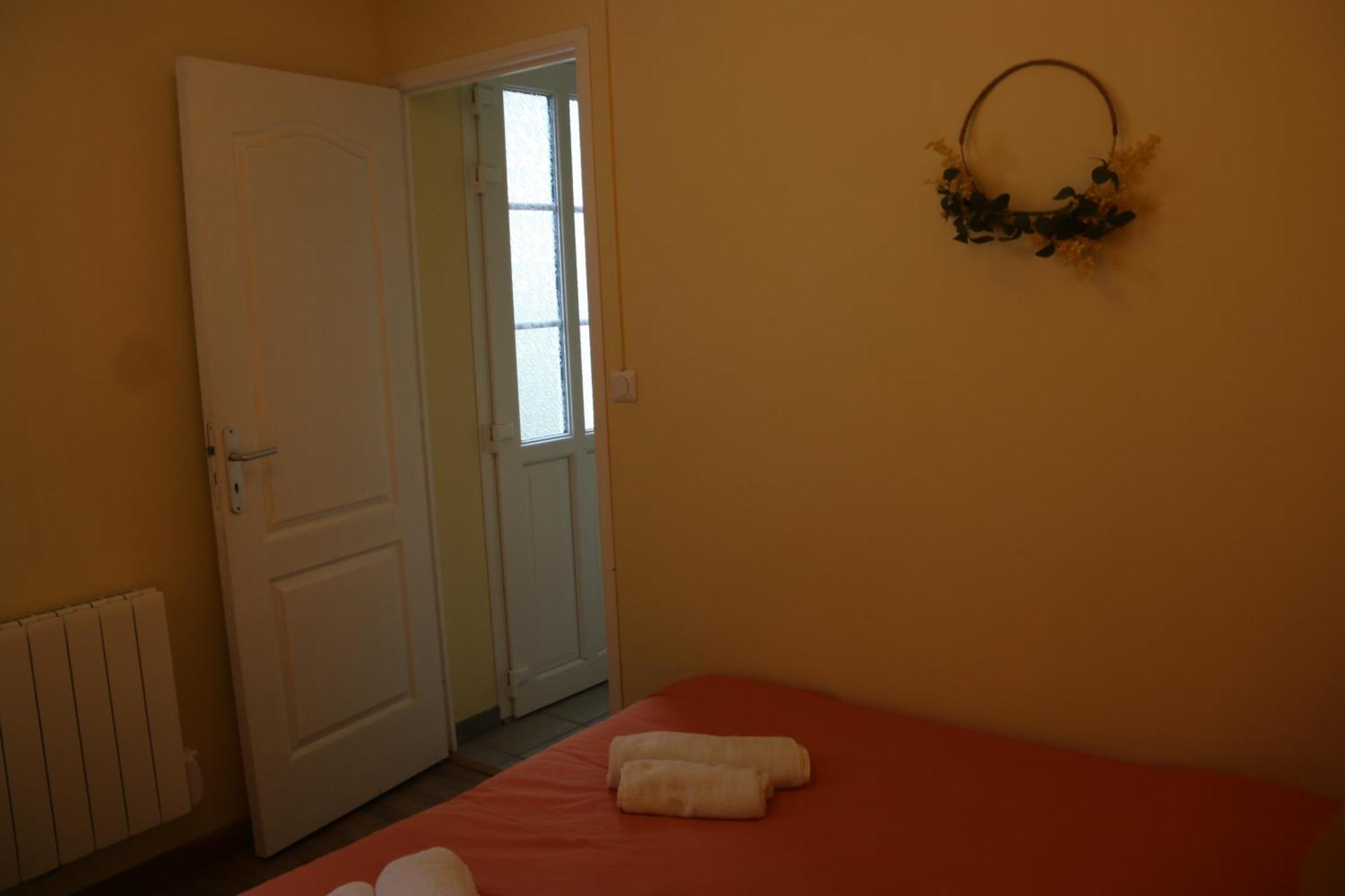Maison Au Calme 2 Chambres Centre De Caen Bagian luar foto